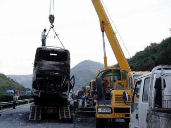零陵区吊车出租公司电话_吊车经常维护和保养决定吊车的使用寿命|厚